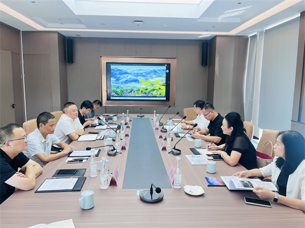 9月28日，深圳福美投資、深圳互聯(lián)網(wǎng)文化促進(jìn)會、安徽瀚之源碳桐環(huán)保科技有限公司等客商赴集團(tuán)洽談項目合作事項，洪董、潘總、吳書記、余總及石潭公司參加座談。.jpg