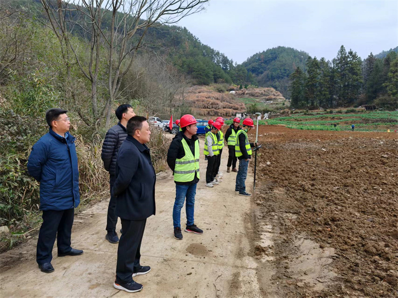 2月17日，洪董到防洪治理項(xiàng)目指導(dǎo)工作。.jpg